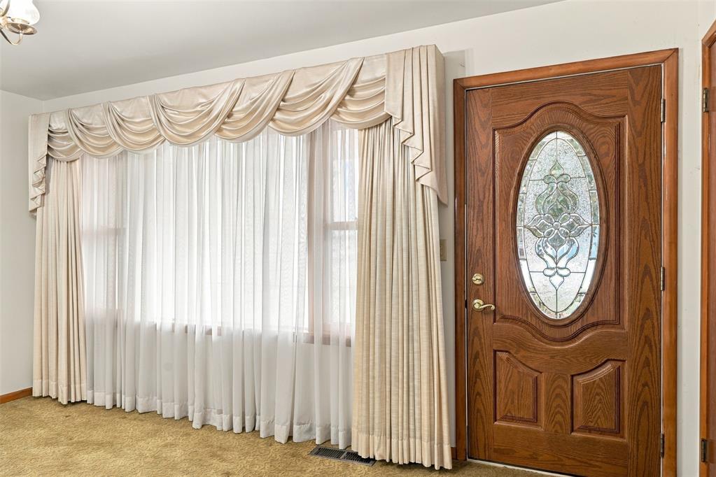 111 W Colorado Avenue Property Photo 8