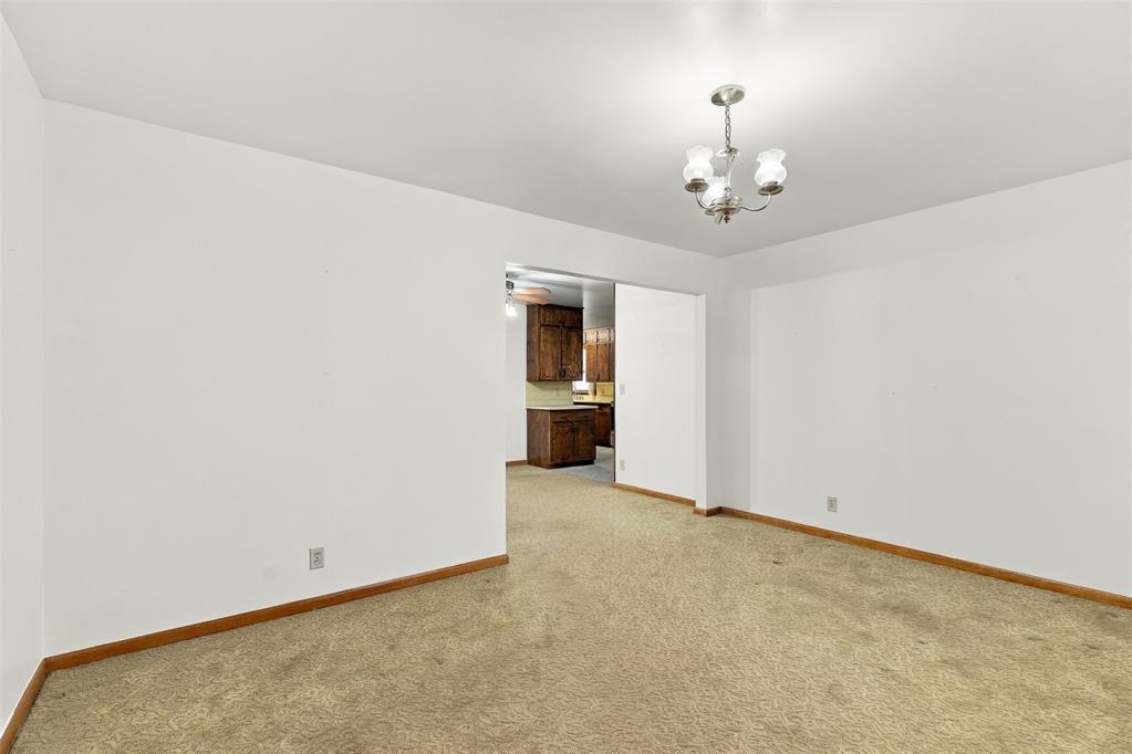 111 W Colorado Avenue Property Photo 9