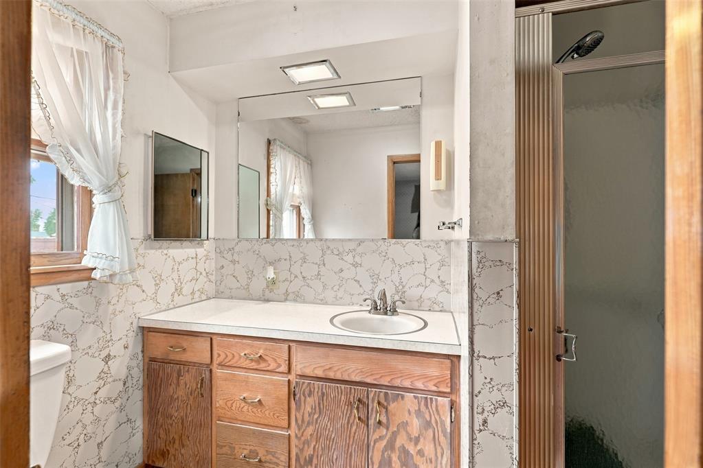 111 W Colorado Avenue Property Photo 21