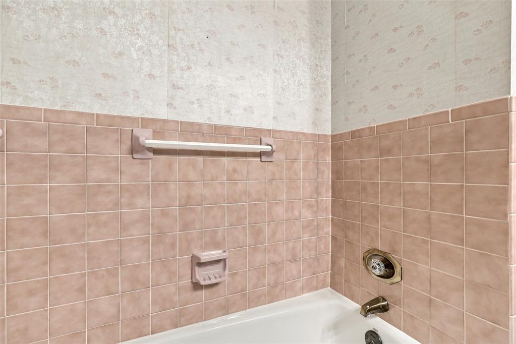 111 W Colorado Avenue Property Photo 26