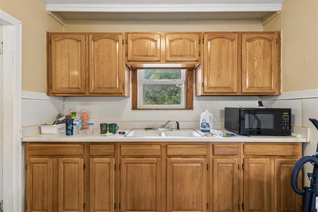 4000 Lawn Drive Property Photo 13