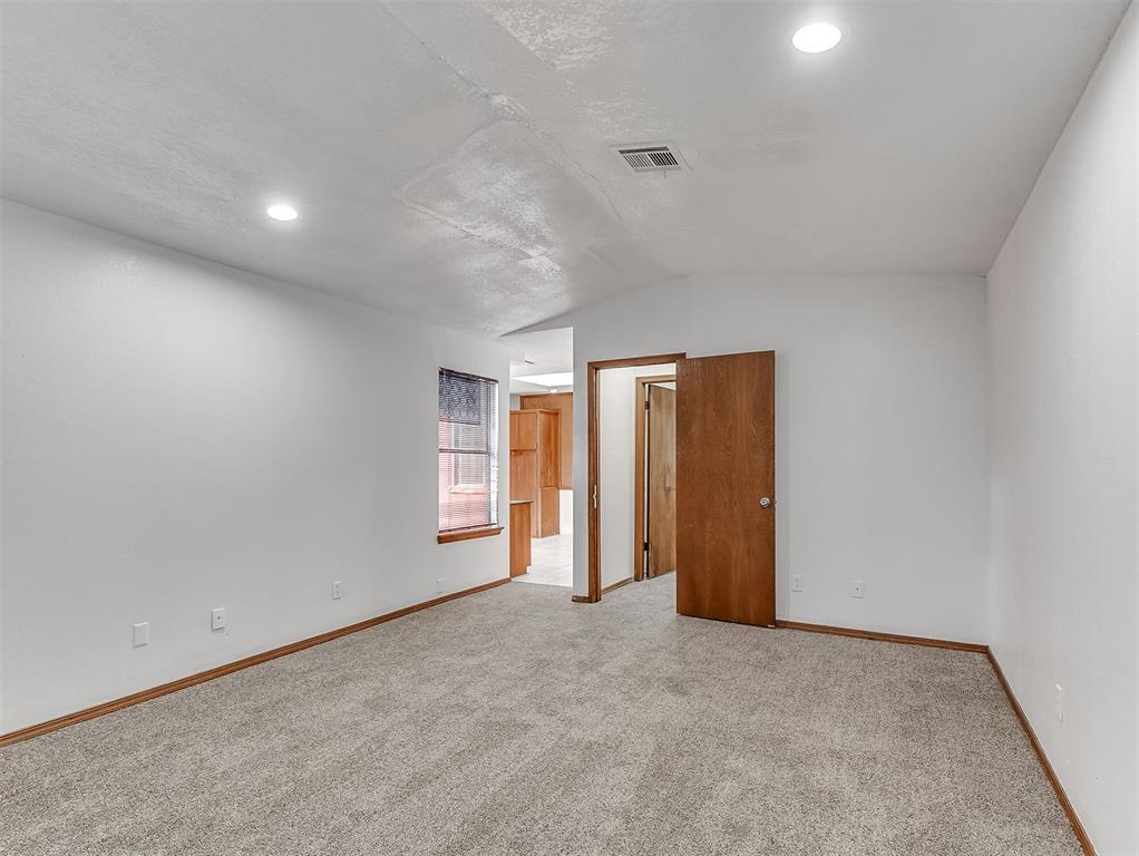 7407 Kings Manor Court Property Photo 11