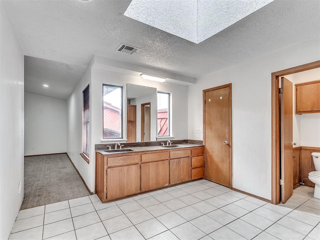 7407 Kings Manor Court Property Photo 12