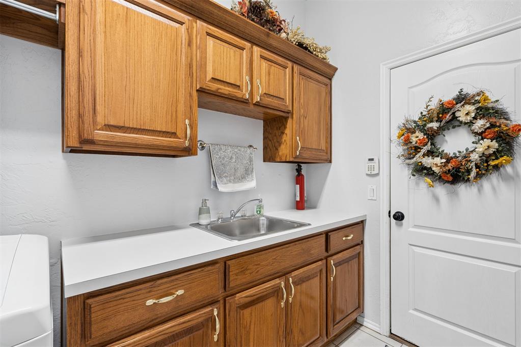 3813 Lorings Road Property Photo 41