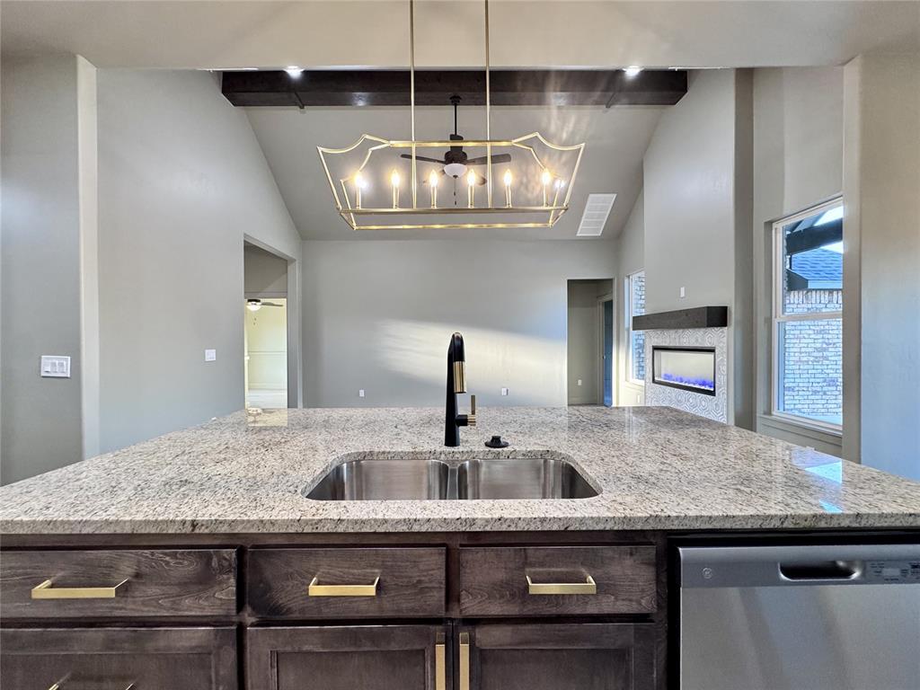 16024 Navarra Way Property Photo 7