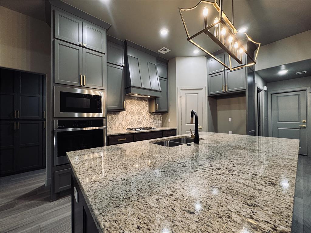 16024 Navarra Way Property Photo 8