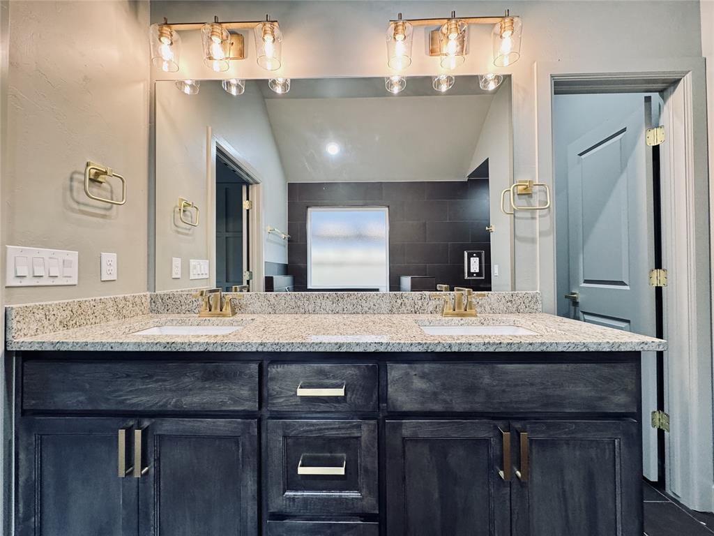16024 Navarra Way Property Photo 14