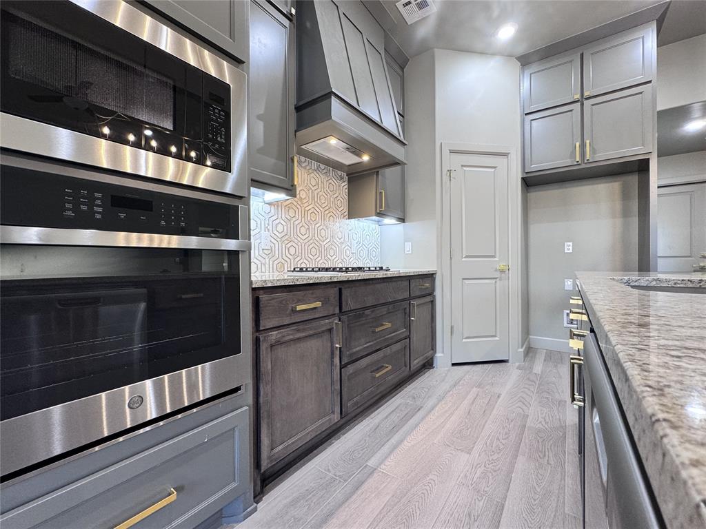 16024 Navarra Way Property Photo 14