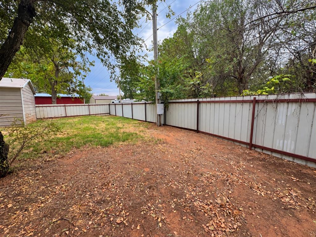 208 S Marilyn Street Property Photo 22
