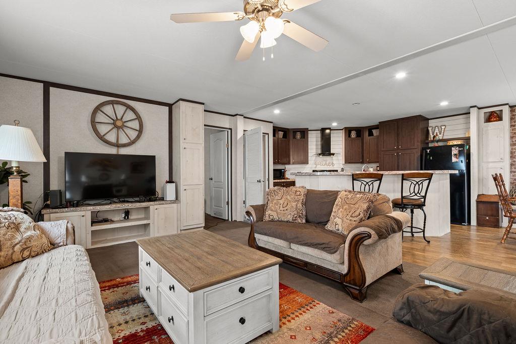 104854 S Highway 102 Property Photo 35