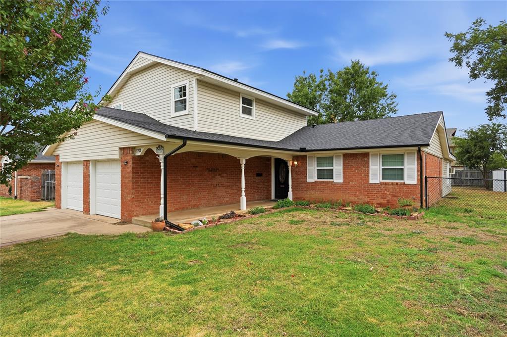 1701 Camelot Drive Property Photo 1