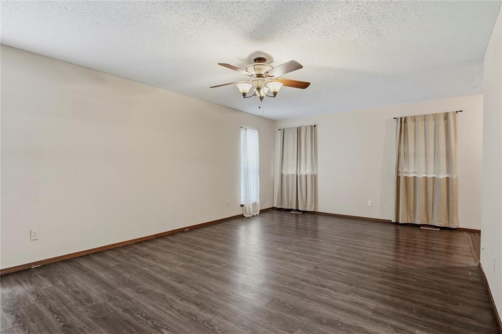 1701 Camelot Drive Property Photo 7