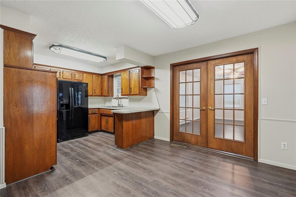 1701 Camelot Drive Property Photo 10