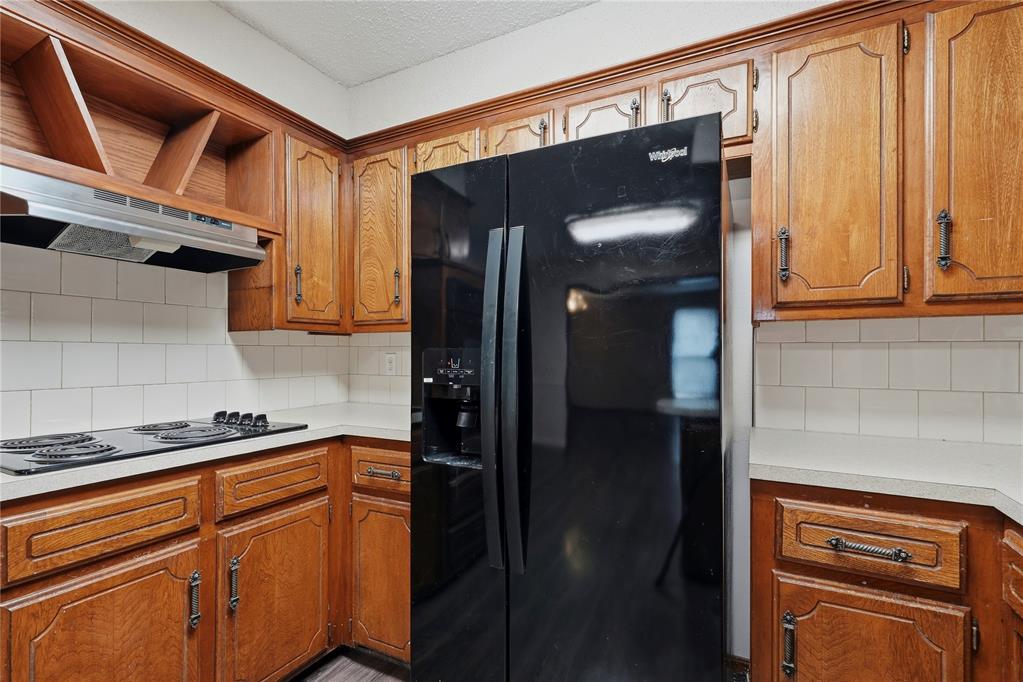 1701 Camelot Drive Property Photo 13