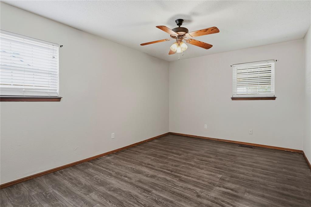 1701 Camelot Drive Property Photo 21