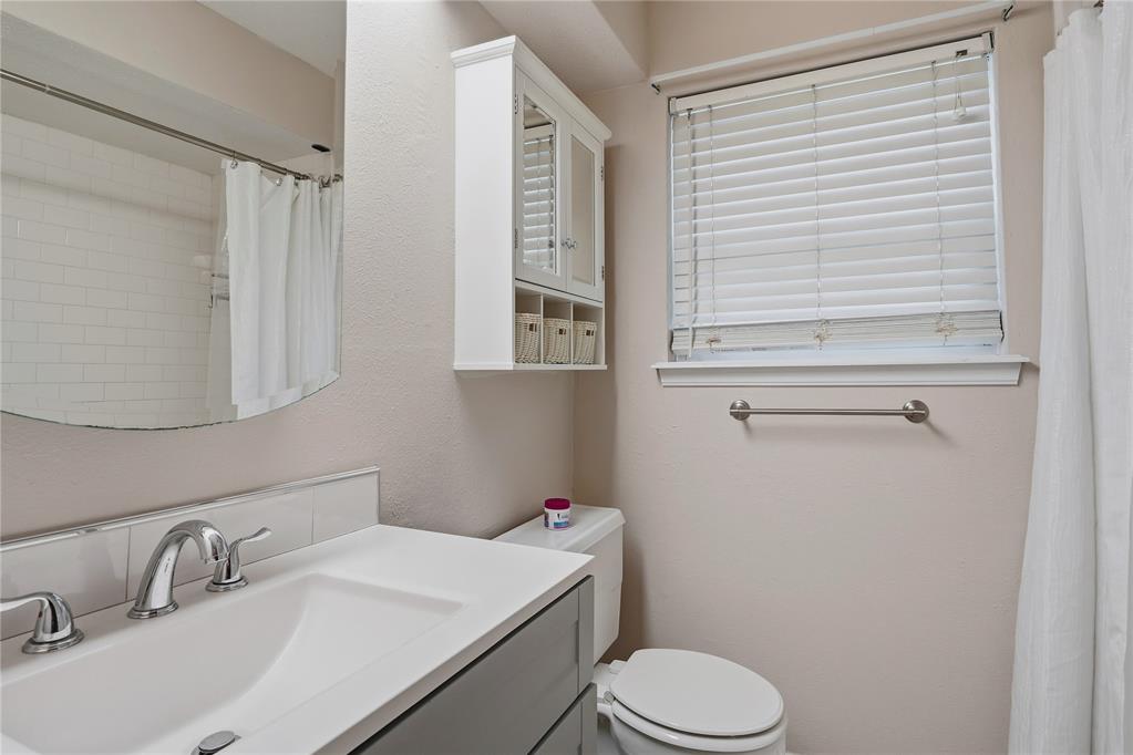 1701 Camelot Drive Property Photo 24