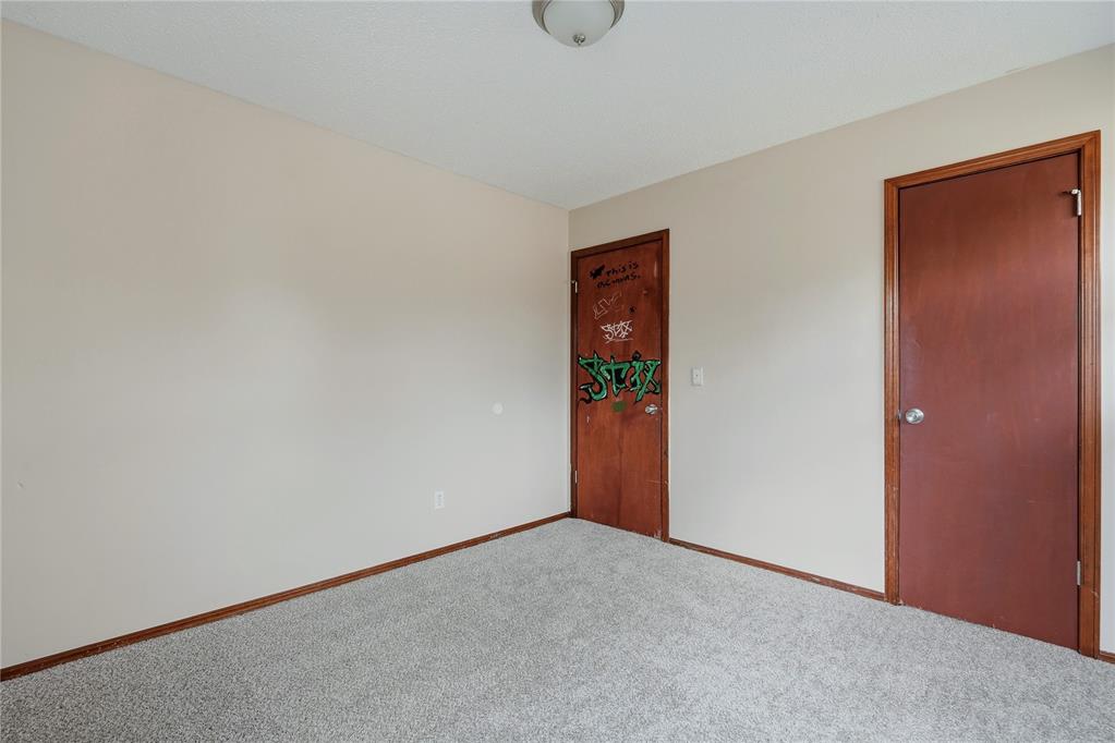 1701 Camelot Drive Property Photo 27