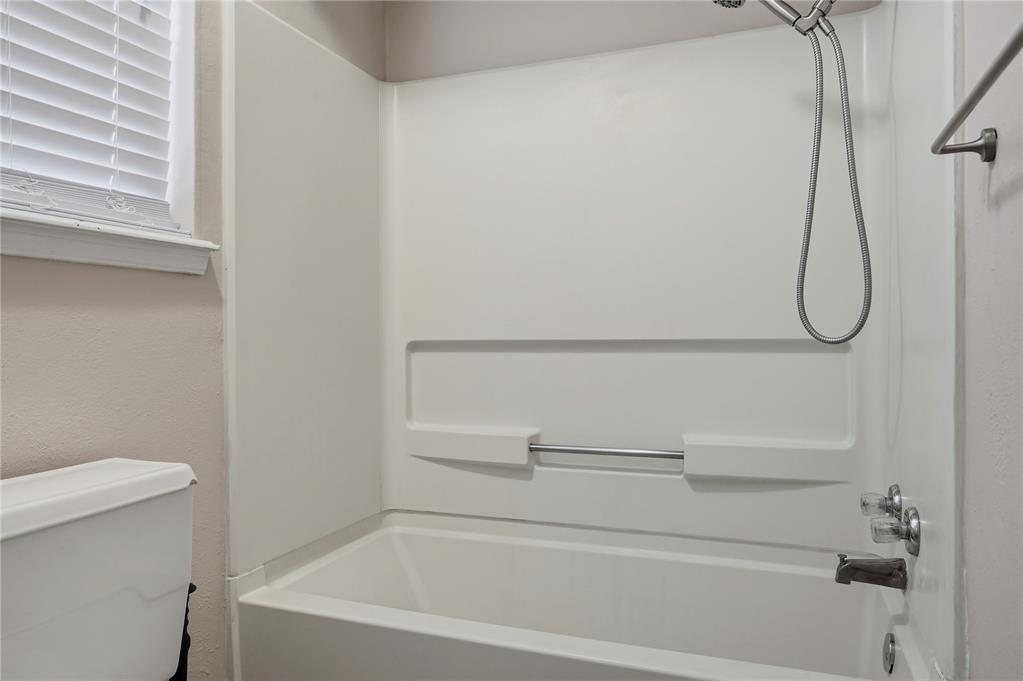 1701 Camelot Drive Property Photo 31