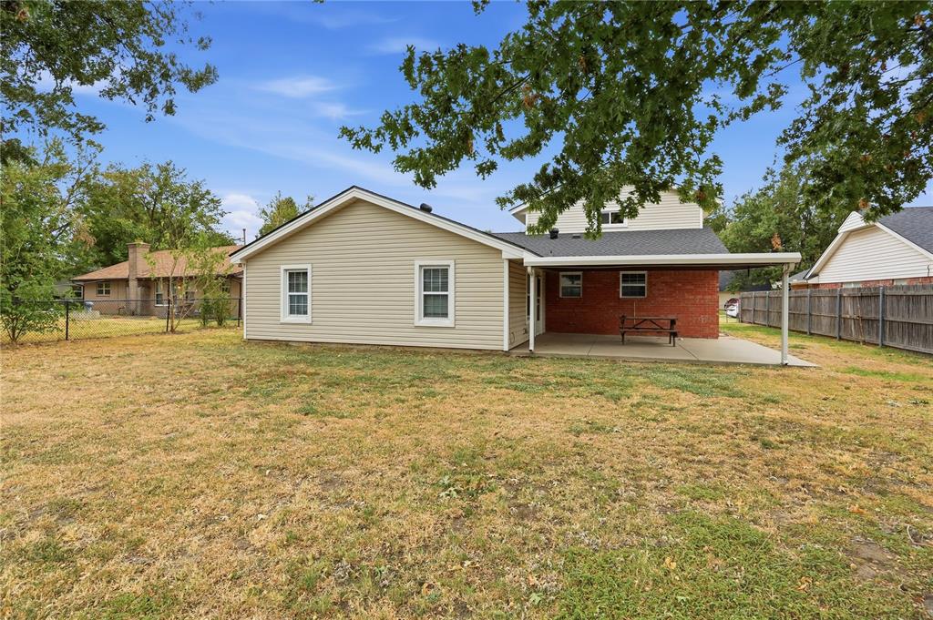 1701 Camelot Drive Property Photo 36