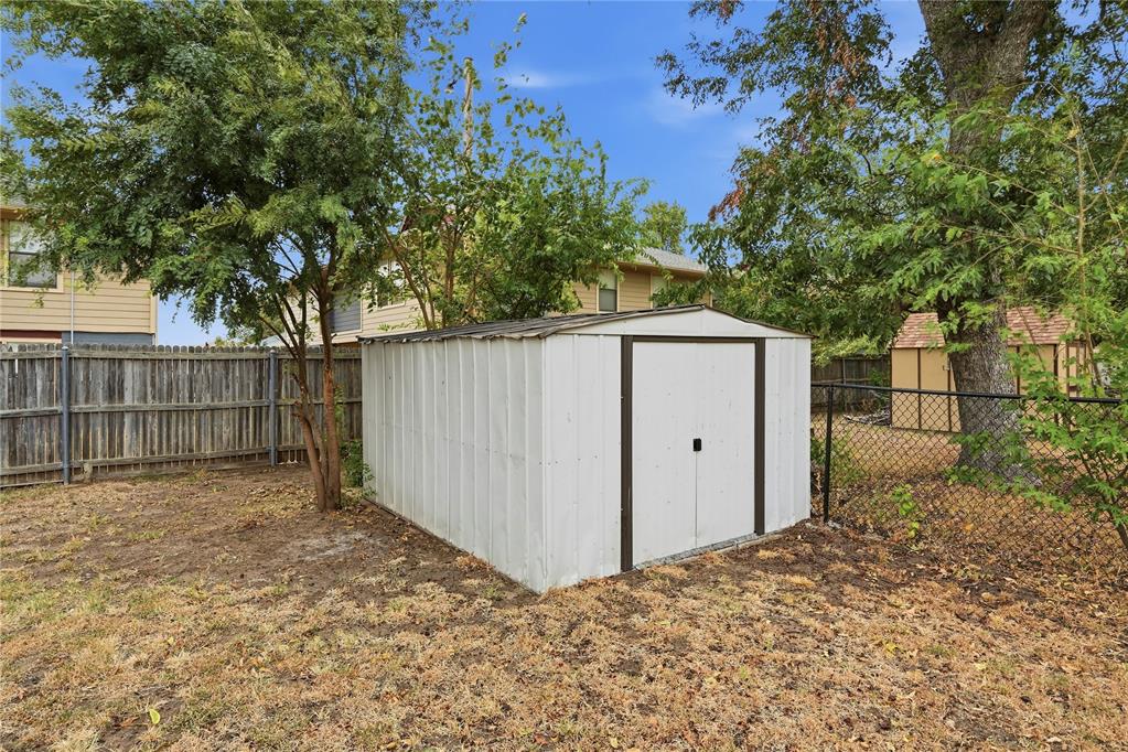 1701 Camelot Drive Property Photo 38