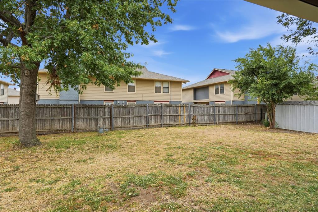 1701 Camelot Drive Property Photo 40