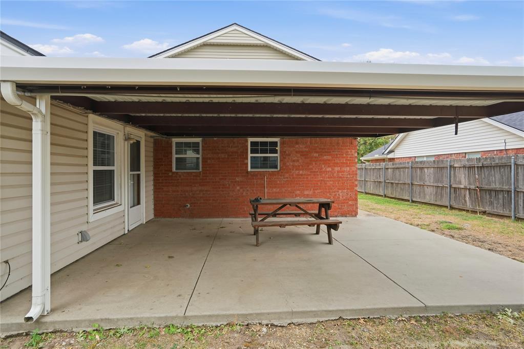 1701 Camelot Drive Property Photo 41