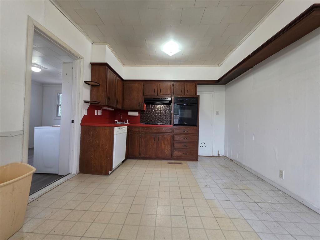 1745 W Wiley Street Property Photo 11