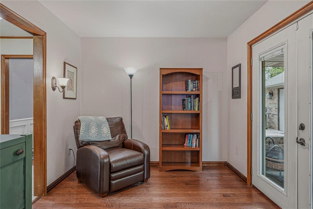 1909 Robin Ridge Drive Property Photo 14