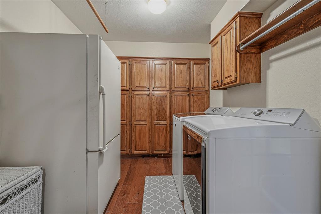 1909 Robin Ridge Drive Property Photo 18