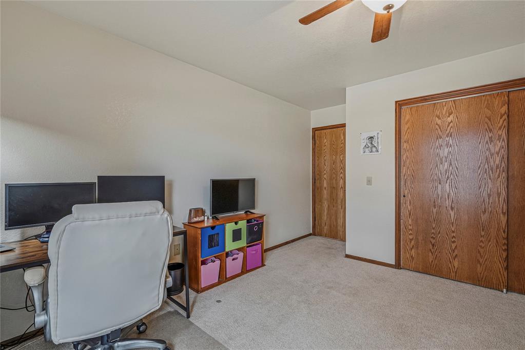1909 Robin Ridge Drive Property Photo 23