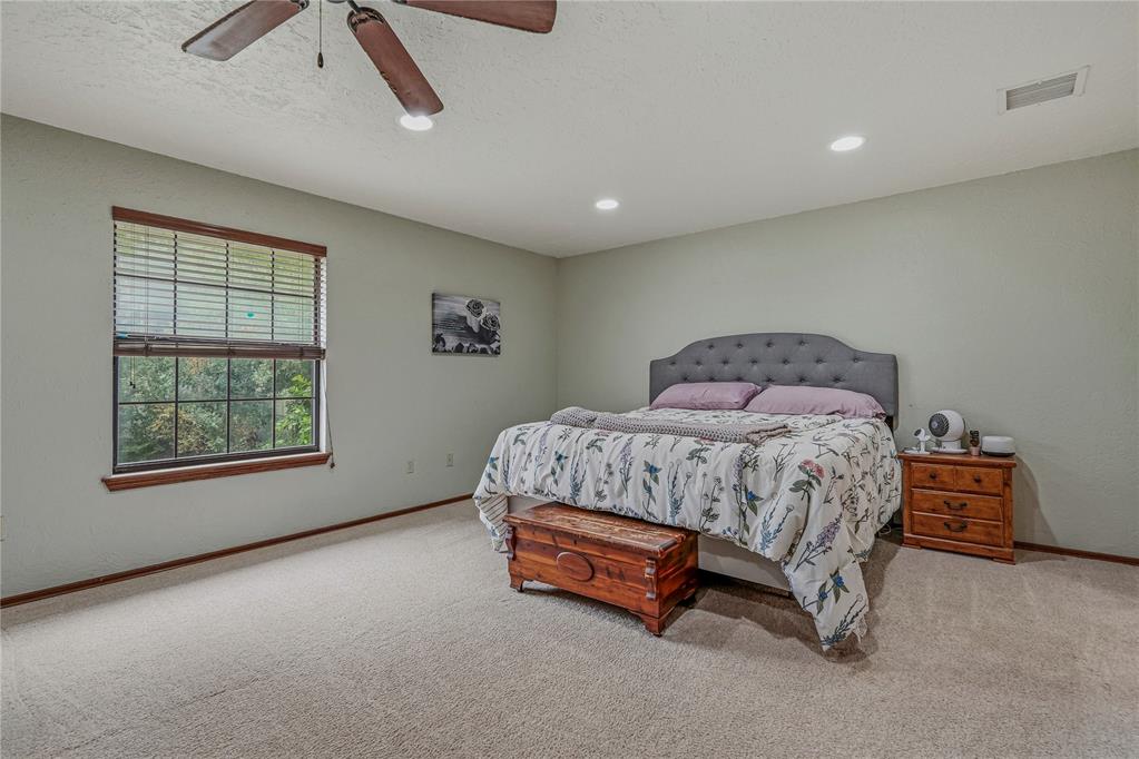 1909 Robin Ridge Drive Property Photo 28