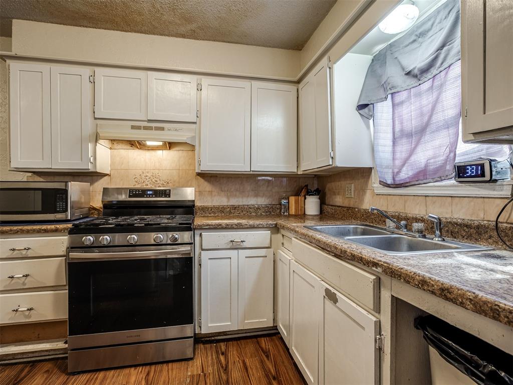 1016 Willow Brook Drive Property Photo 10