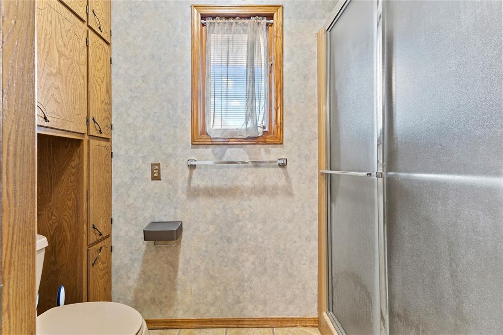 120 E Maple Street Property Photo 28