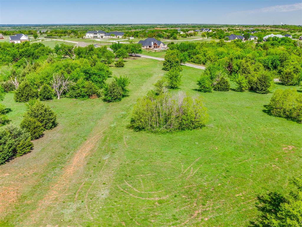 Estates Drive Property Photo 4