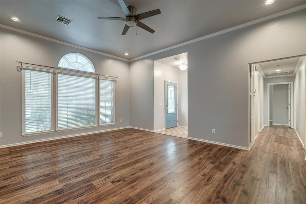 616 E Washington Avenue Property Photo 8