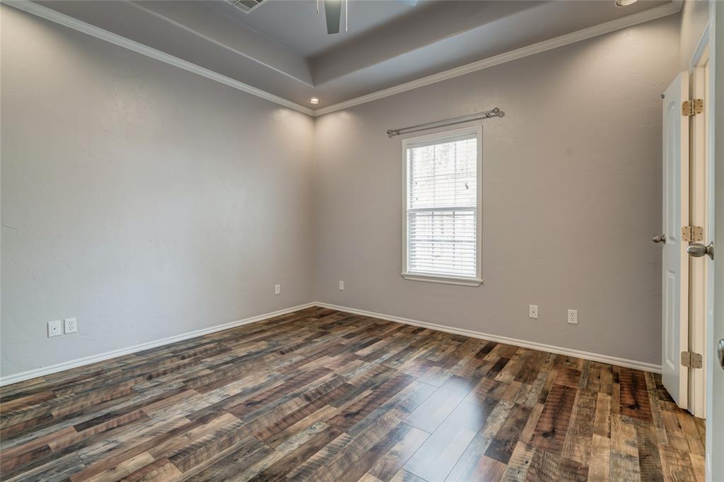 616 E Washington Avenue Property Photo 26