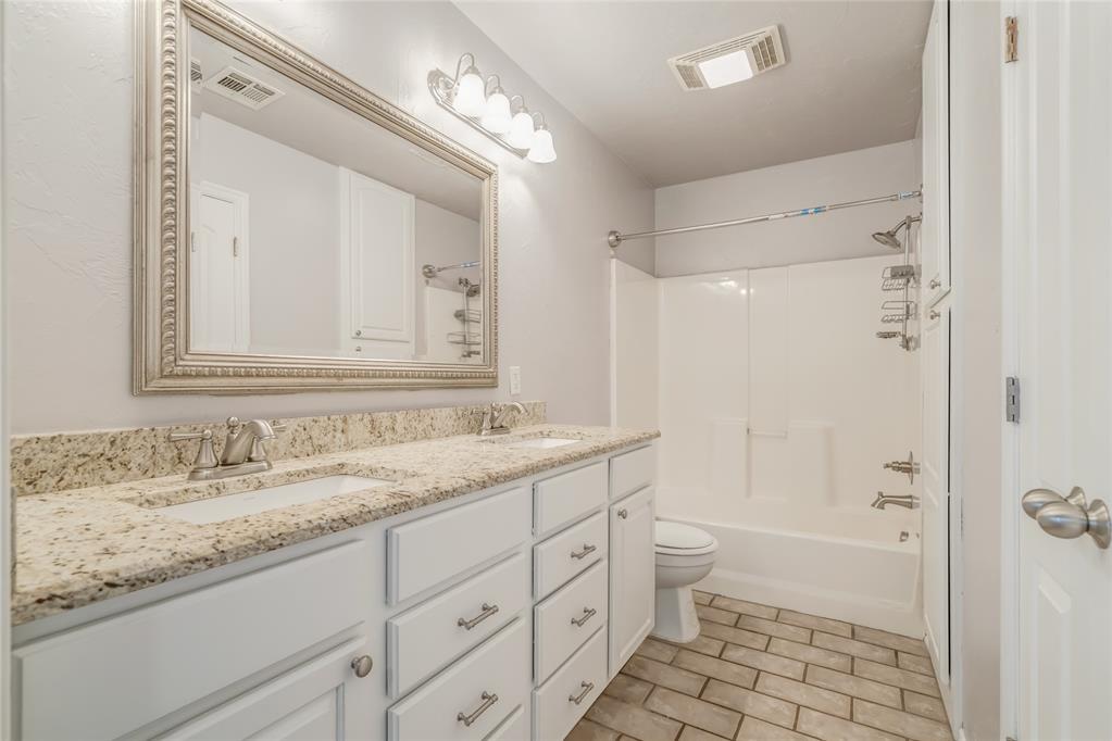 616 E Washington Avenue Property Photo 30