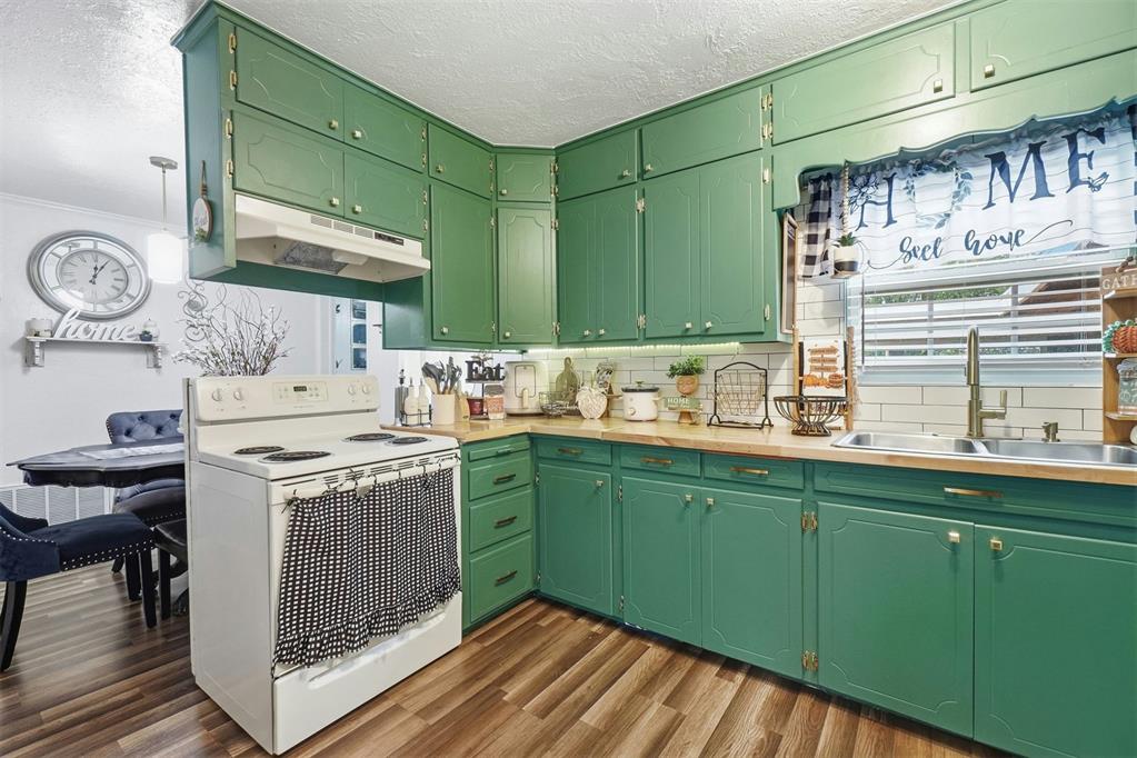 615 N Lowe Street Property Photo 12