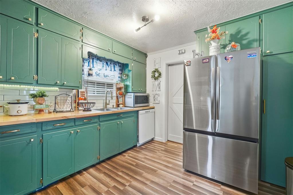 615 N Lowe Street Property Photo 13
