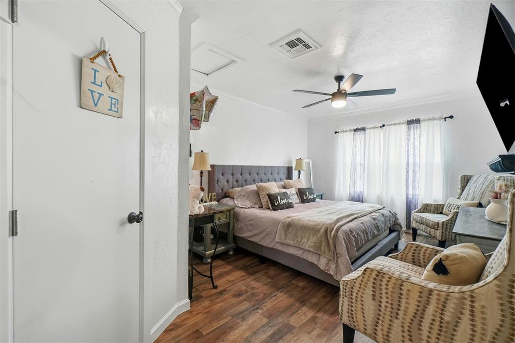 615 N Lowe Street Property Photo 17
