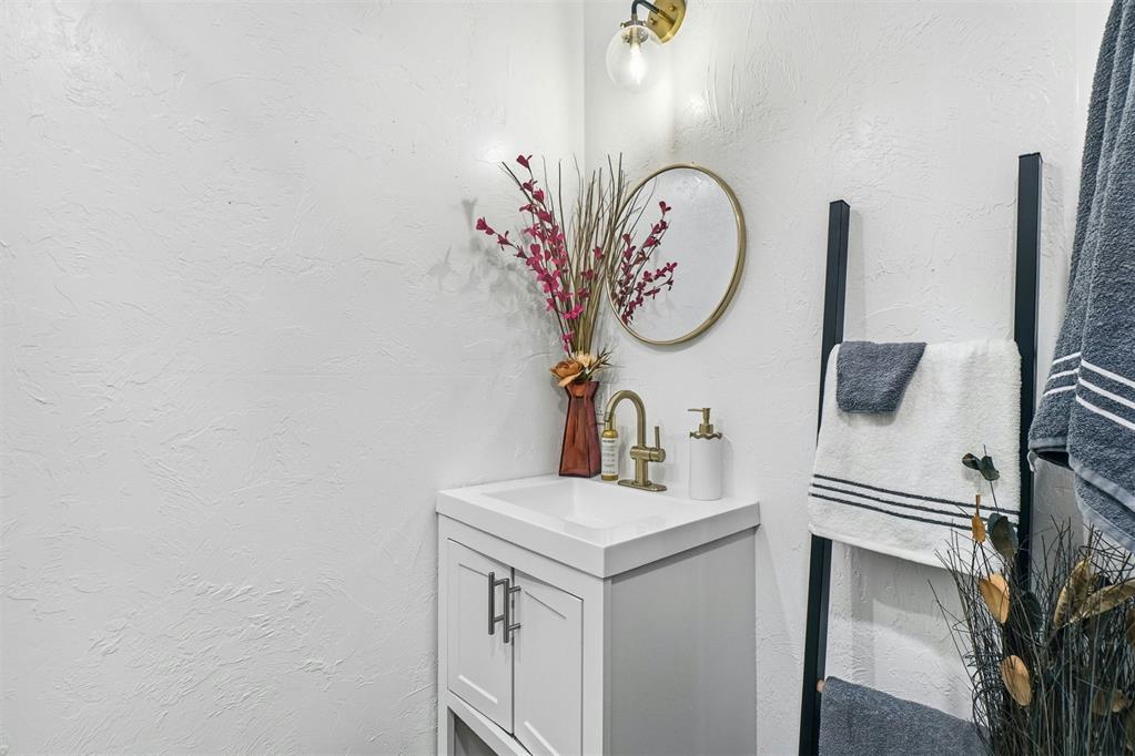 615 N Lowe Street Property Photo 21