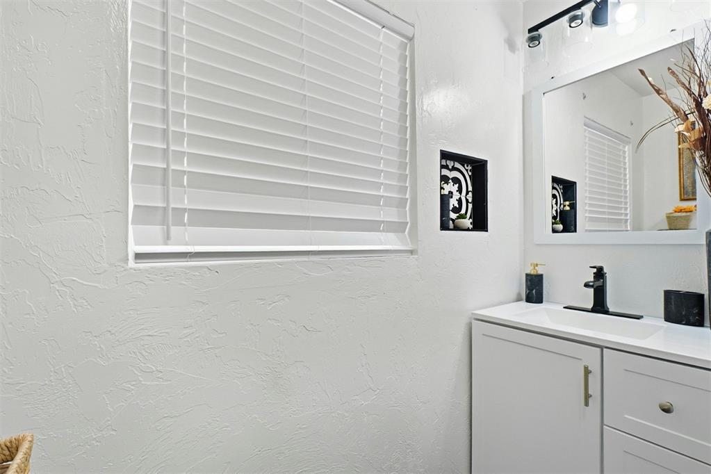 615 N Lowe Street Property Photo 26