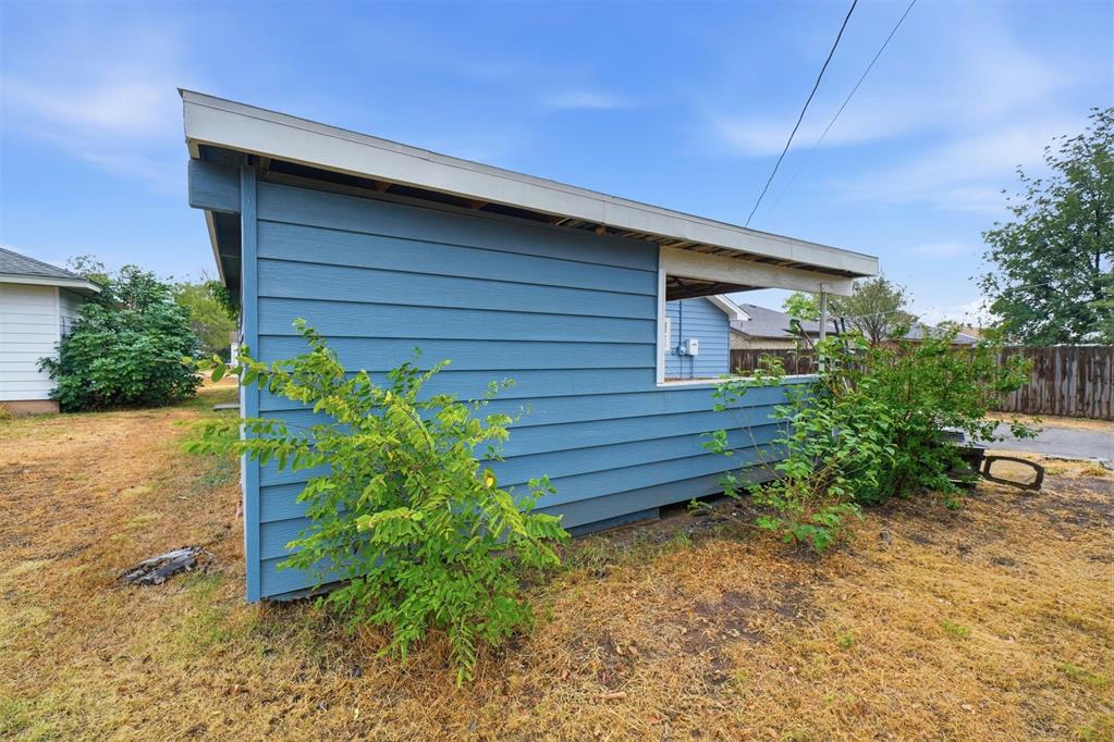 615 N Lowe Street Property Photo 33