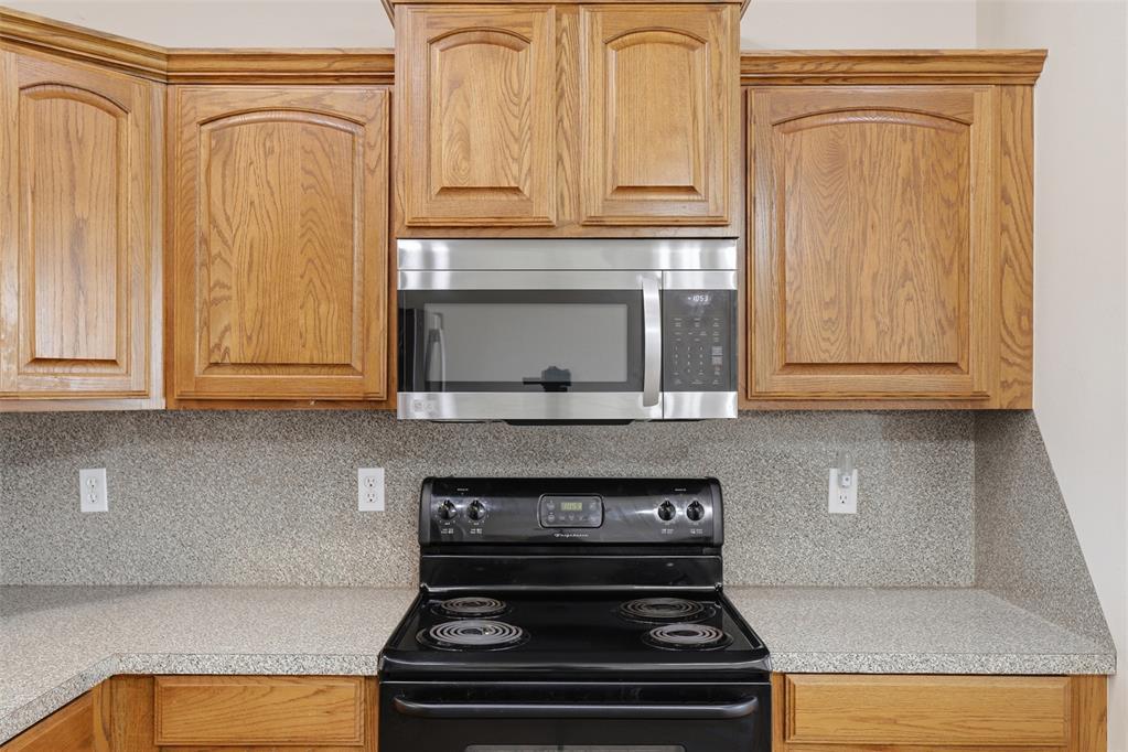 724 Eastview Court Property Photo 15