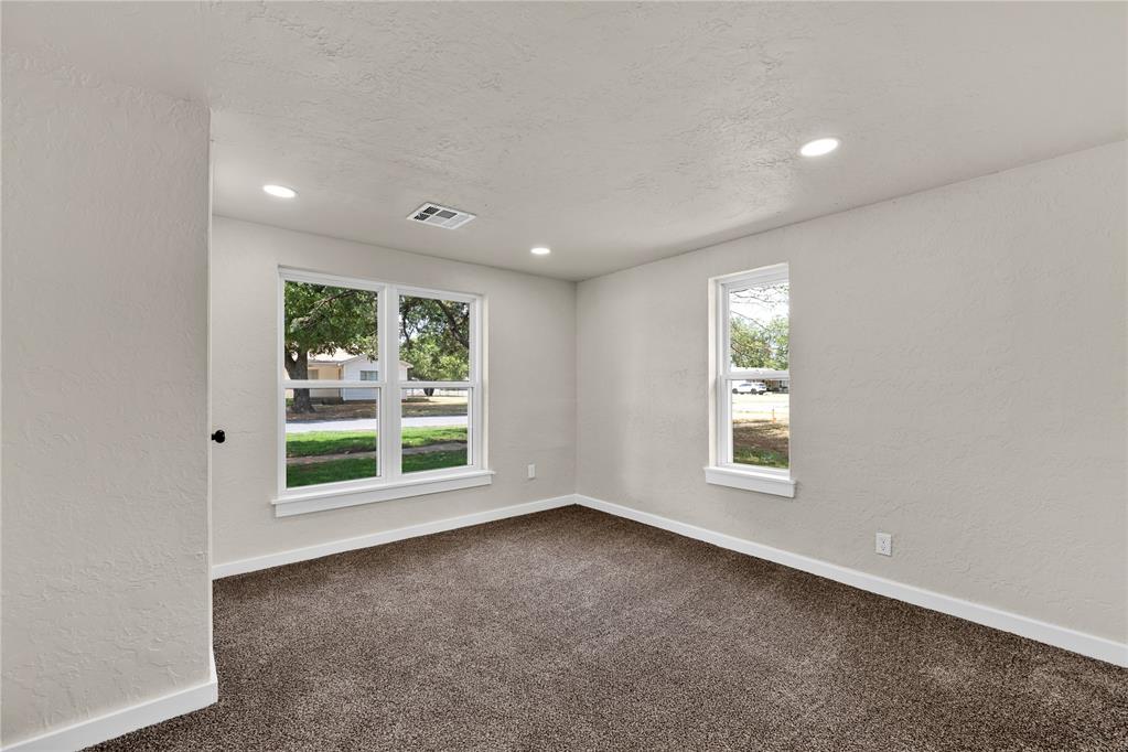 710 N 2nd Street Property Photo 11