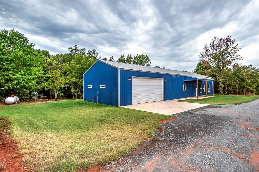 344495 E 860 Road Property Photo 3