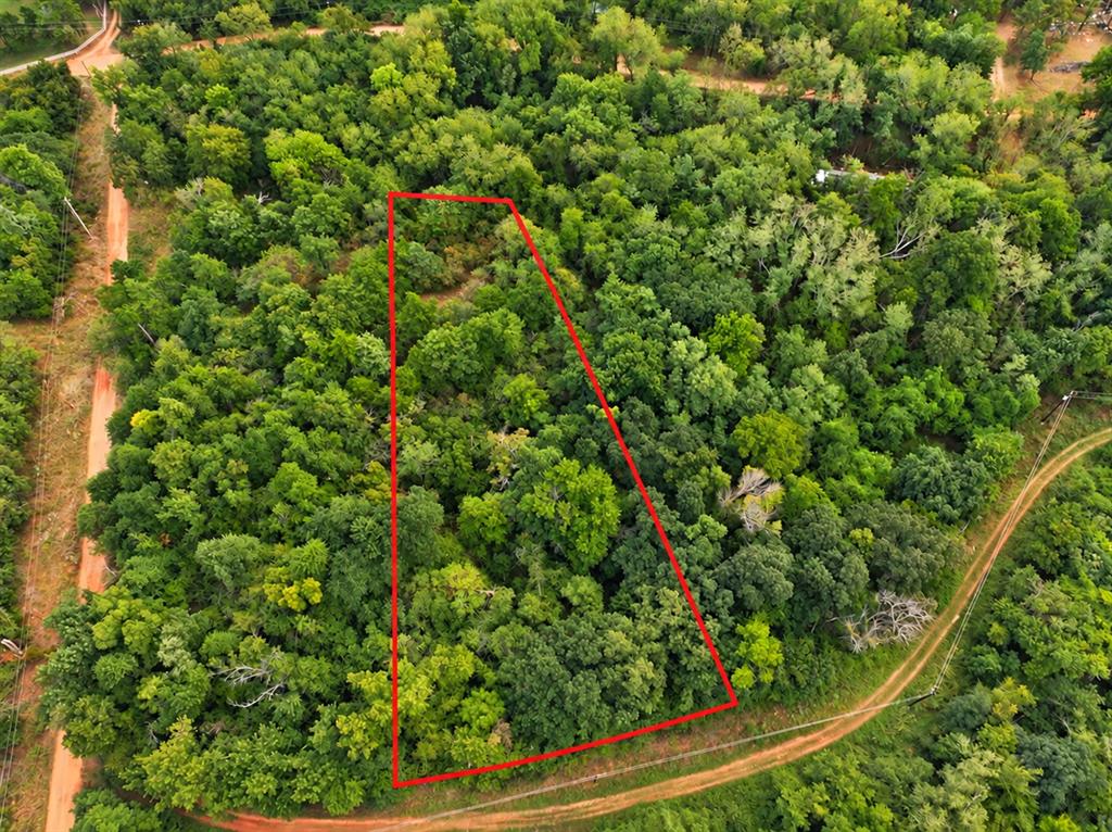 1703 Broken Arrow Road Property Photo 2