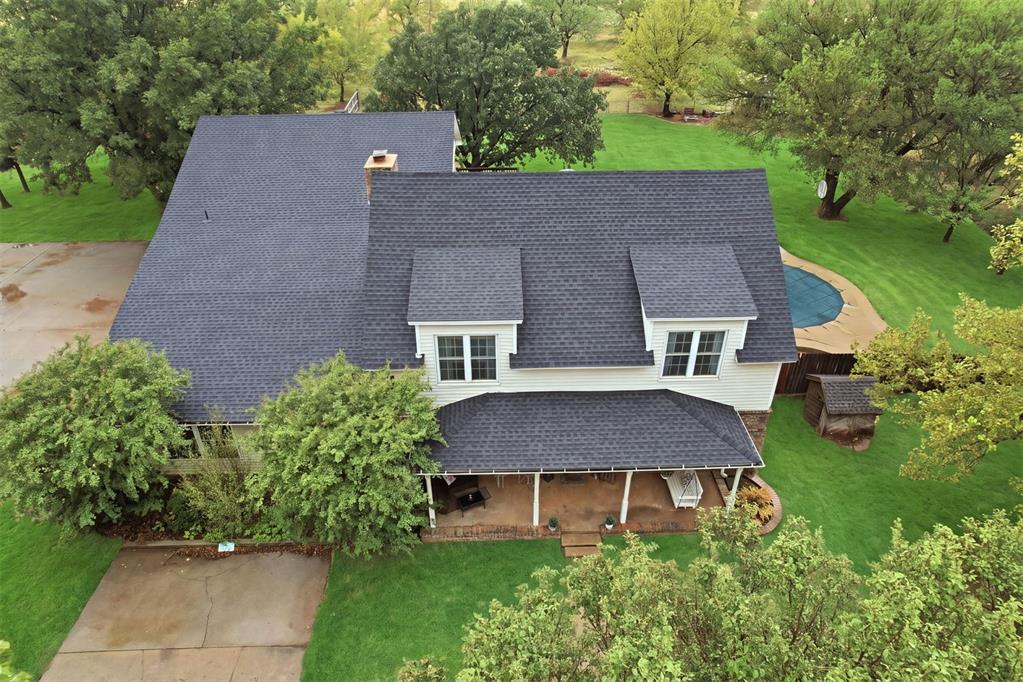 10935 N 2080 Road Property Photo 3