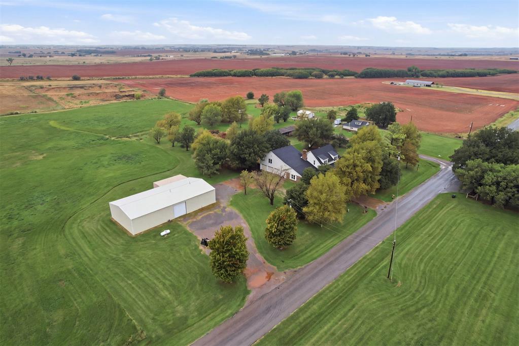 10935 N 2080 Road Property Photo 4