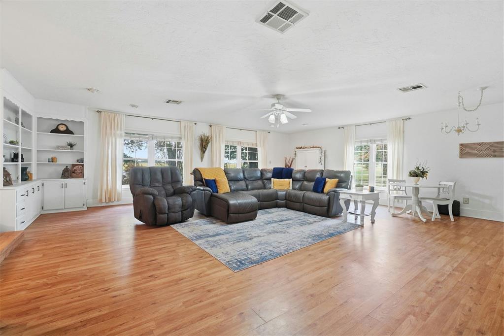10935 N 2080 Road Property Photo 9